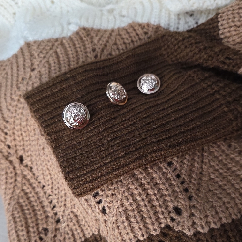 Colorblock V-Neck Sweater - Picture 4 of 7